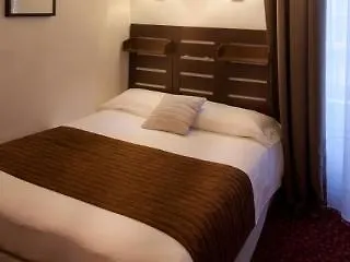 מלון Du Lion D'or Louvre 3*