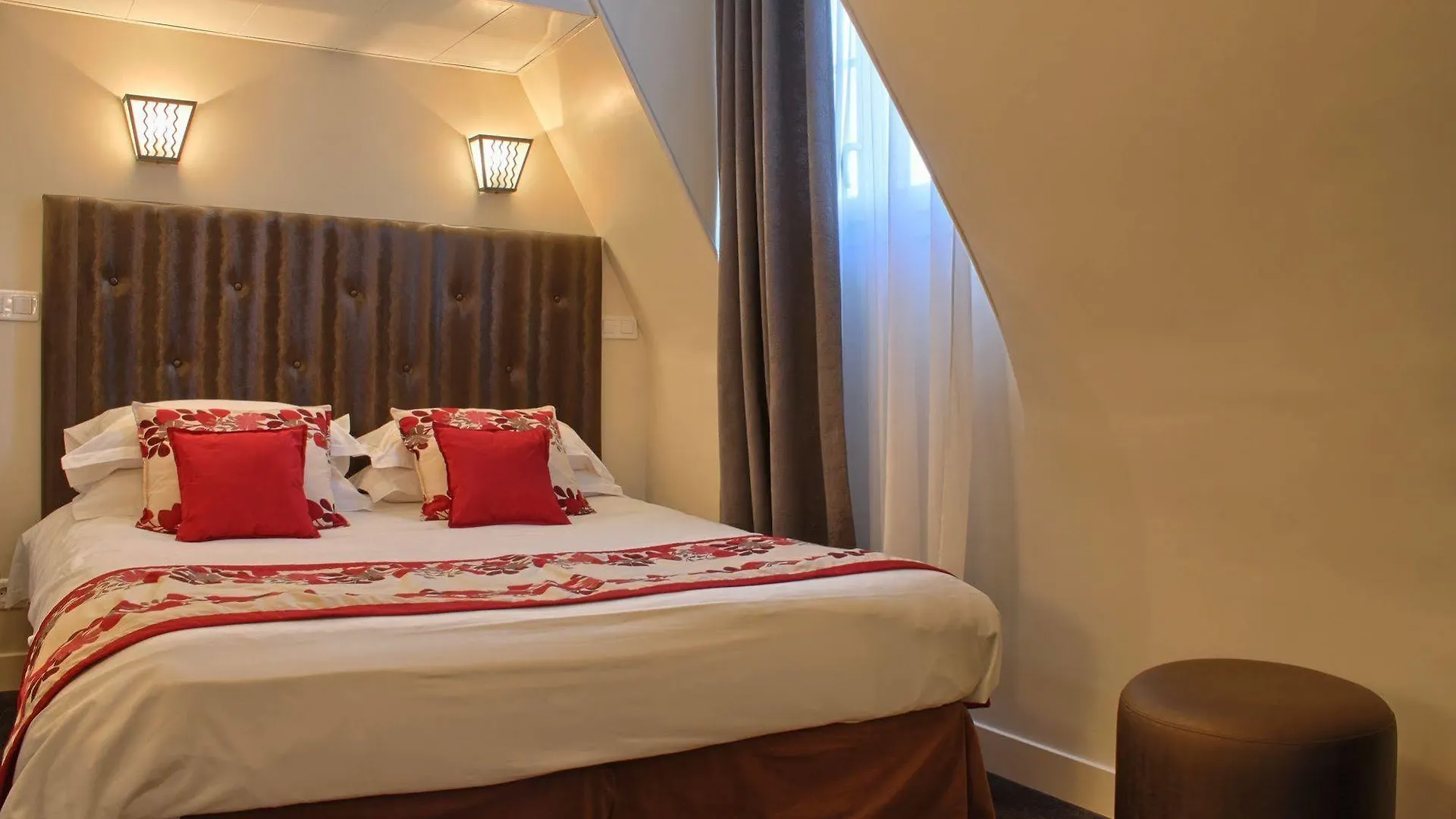 Hotel Du Lion D'or Louvre 3*